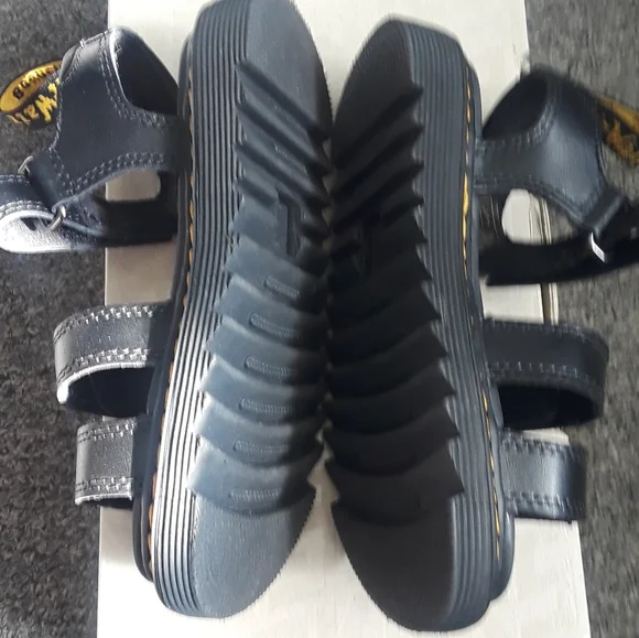 Dr Martens Klaire Girls Brand New Sandals Sz 13 - Picture 4 of 4